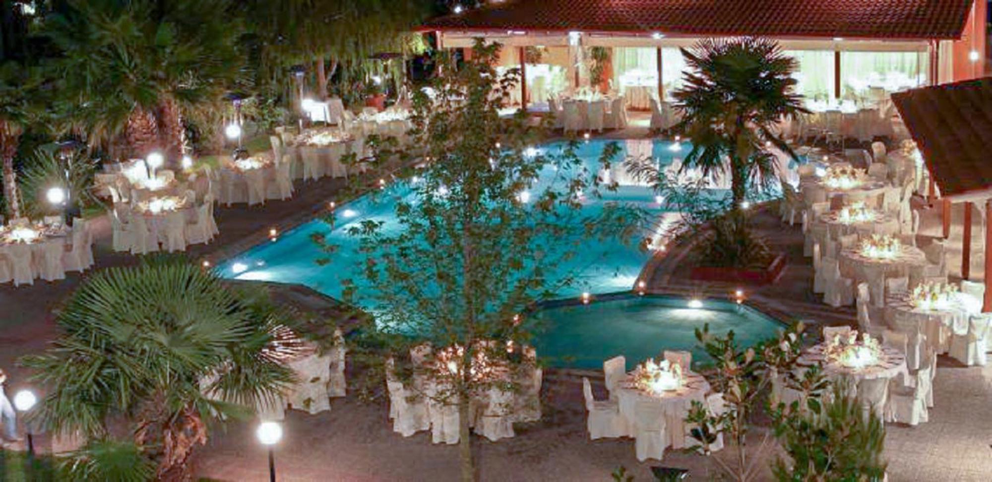 Four Seasons Hotel Trílofon Eksteriør bilde